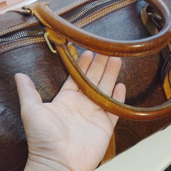 Etro Elegant Travel Bag - Picture 10 of 10